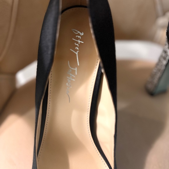 Betsey Johnson BRAND NEW Corie Black Satin Pumps with Rhinestone-Encrusted Heels - Picture 5 of 7